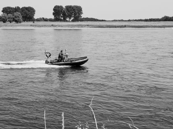 Week 25 - Water Rescue. The rescue boats of the Düsseldorf fire department are primarily intended for the rapid rescue of persons. The boat in the picture is used by the Deutsche Lebens-Rettungs-Gesellschaft DLRG (German Life Saving Association) rescue and training station Düsseldorf-Lörick, which is located at the city border Meerbusch/Düsseldorf, in the water rescue service on the Rhine also in the area of Meerbusch.