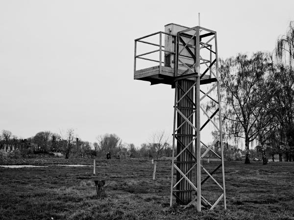 Week 48 - Electricity. The campsite has long since been dismantled in early December to protect the facilities from a winter flood of the Rhine. What remains is this power distributor, which was placed on a tower to protect against flooding.